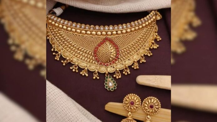 Ranchi Gold Rate: चार दिन की गिरावट के बाद सोने और चांदी के भाव आज स्थिर