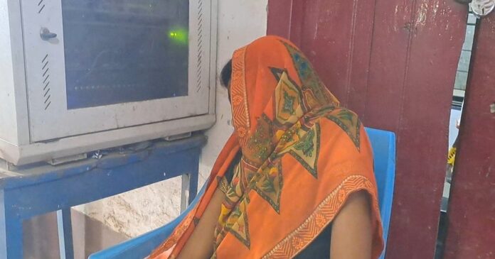 पति के साथ मिलकर प्रेमी की हत्या की फिर पुलिस स्टेशन पहुंची प्रेमिका, बोली- साहब मैंने उसे मार दिया