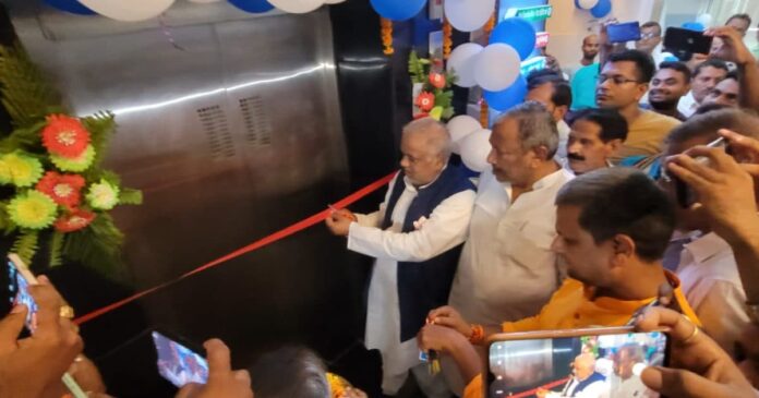 नालंदा सदर अस्पताल की लिफ्ट में चू रहा पानी, महीने भर पहले उद्घाटन, See Video