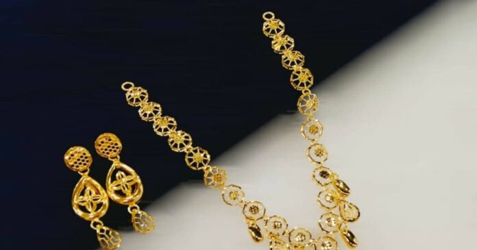 Patna Gold Rate: चांदी रही स्थिर, तो सोने ने दिखाए ताव, जानें आज के भाव