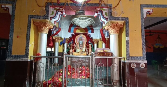 इस मंदिर में मनोकामना पूरी होने पर चढ़ाते हैं 'लंगोट,' जानें क्या है परंपरा