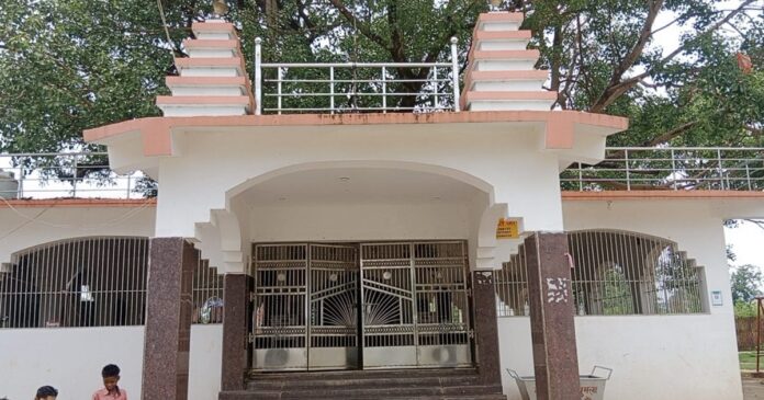 आस्था का प्रतीक है प्राचीन बुढ़वा महादेव मंदिर,जानिए इतिहास