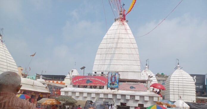 ऐसे करें सोमवार व्रत तो शिव के साथ बरसेगी चंद्रदेव की भी कृपा, जानें पूजा-विधि