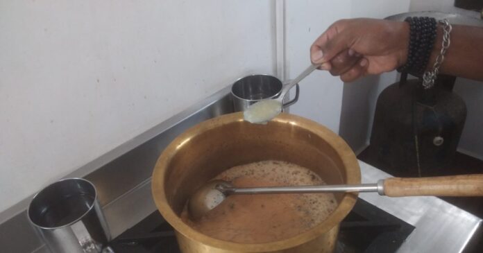रांची में यहां मिलती है स्पेशल घी चाय, वो भी 10रुपए में, फटाफट नोट करें लोकेशन