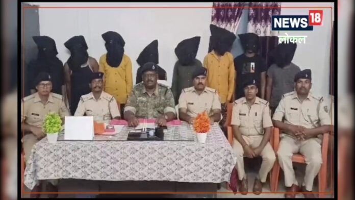 छत्तीसगढ़ तस्करी कर ले जा रहे आठ पशु तस्कर गिरफ्तार
