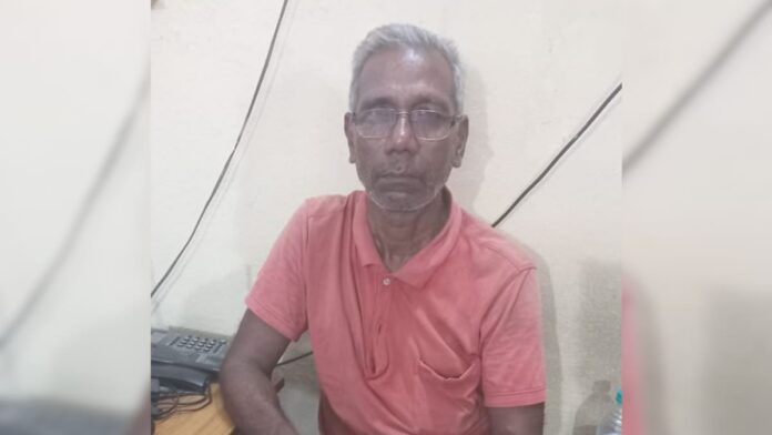 छोटी सी गलती पर स्कूल संचालक ने छात्र को बेरहमी से पीटा