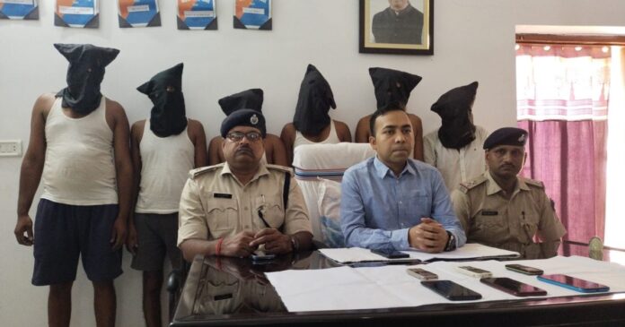 Deoghar Crime News: साइबर क्राइम के 6 मुलजिम दबोचे गए