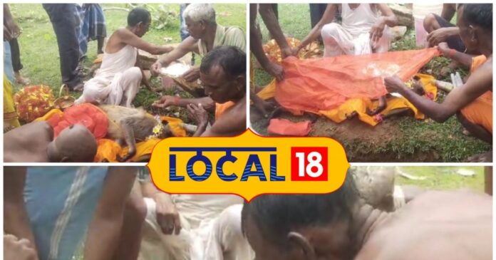 लंगूर की मौत के बाद ग्रामीणों ने निकाली शव यात्रा, अब ब्रह्मभोज की है तैयारी