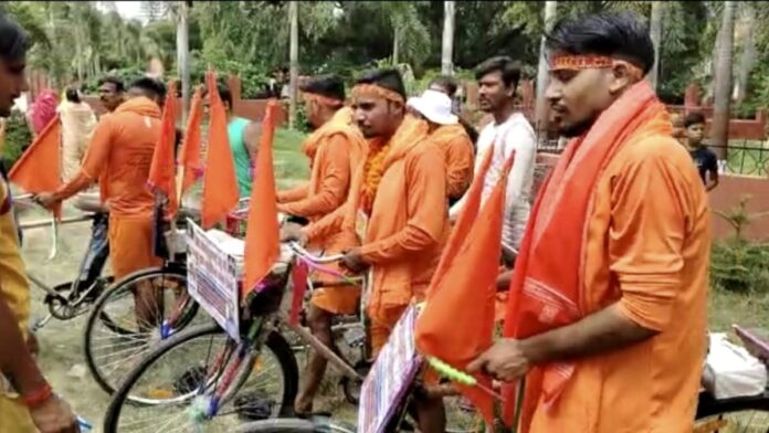 माता वैष्णो देवी की यात्रा पर साइकिल से निकले आरा के 12 युवा, इतने दिनों में पूरी करेंगे यात्रा