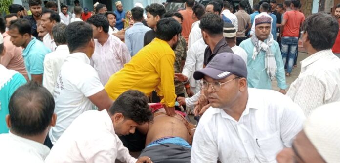 मुहर्रम के जुलूस में हाइटेंशन तार में सटा ताजिया, करंट लगने से 4 की मौत, 9 लोग झुलसे