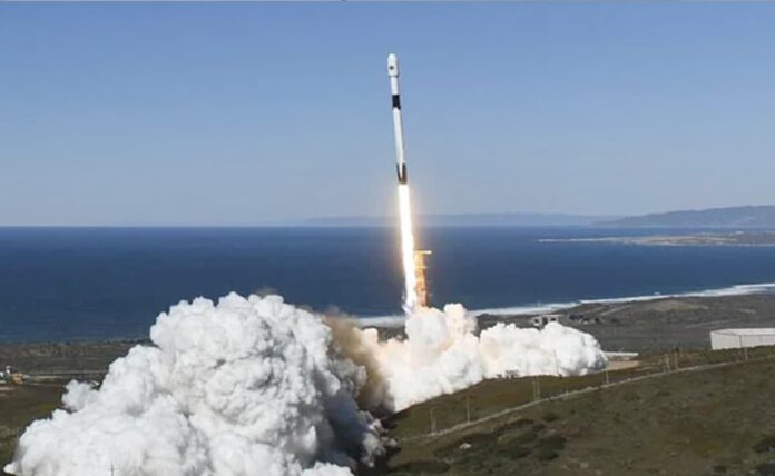 Elon Musk की SpaceX के रॉकेट ने आयनमंडल में कर दिया 