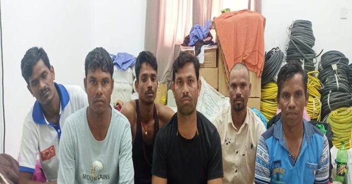 ओमान में फंसे झारखंड के 6 मजदूर, पासपोर्ट भी छीना, 5 महीने से सैलरी भी नहीं दी