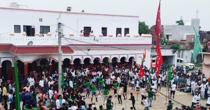 बिहार : नौ दशक से हिन्‍दू-मुस्लिम एकता की मिसाल है गोपालगंज का यह गांव