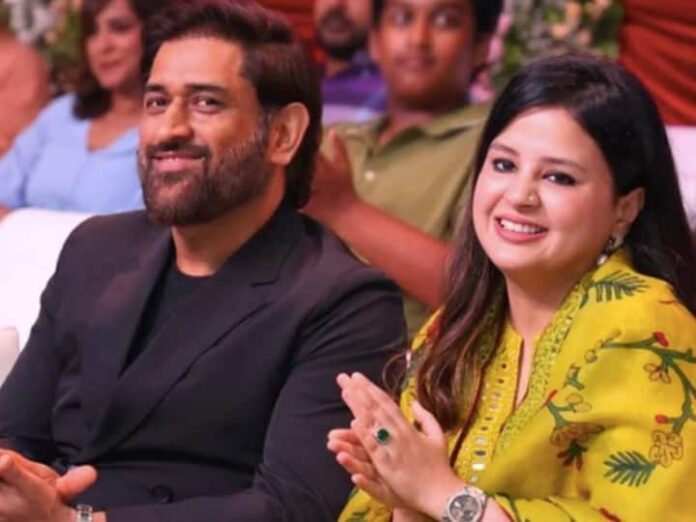 MS Dhoni: क्या अब महेन्द्र सिंह धोनी मूवी में एक्टिंग करगें? वाइफ साक्षी ने दिया मजेदार जवाब