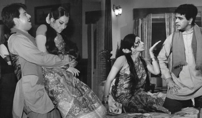 सायरा बानो को आई पति दिलीप कुमार की याद, Photos में दिखाए प्यार भरे पल