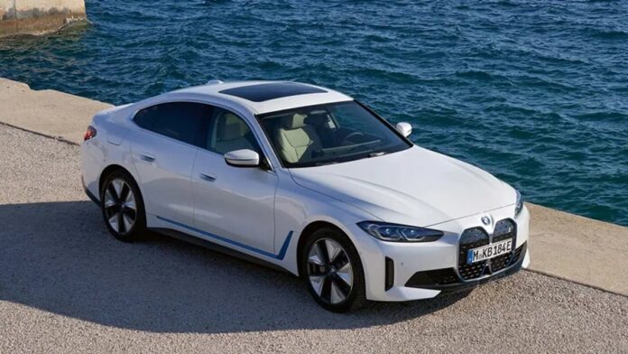 BMW ने भारत में बनाया सेल्स का रिकॉर्ड, लग्जरी कारों की बढ़ रही डिमांड