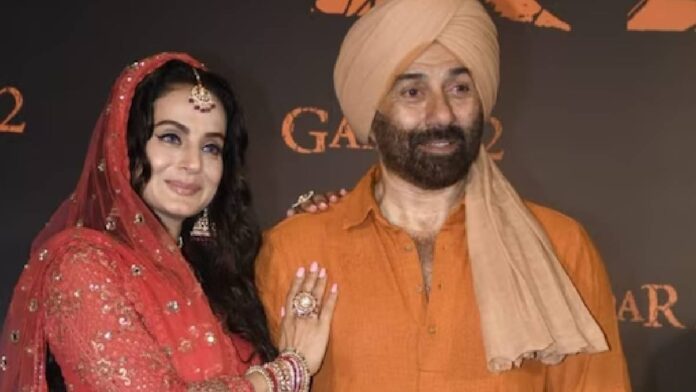 ढोल की थाप पर ऐसे झूमे तारा स‍िंह और सकीना, वीड‍ियो देख फैंस भी करने लगे भांगड़ा