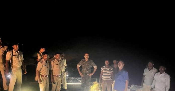 नाव से हो रही थी तस्करी, पुलिस ने जब्त किया 730 लीटर शराब