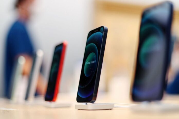India Smartphone Market : सैमसंग टॉप पर, चीनी ब्रैंड शाओमी, रियलमी ‘पिछड़े’! दूसरे नंबर पर कौन? जानें
