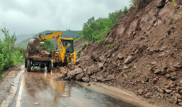 Landslide in Maharashtra 