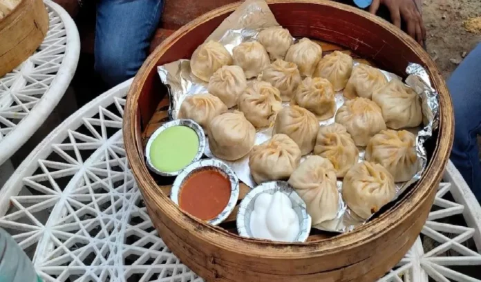 momos