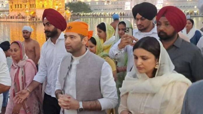 शादी की तैयारियां शुरू करने से पहले स्वर्ण मंदिर पहुंचे परिणीति और राघव
