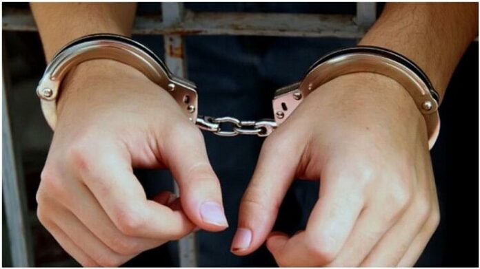 Maoist carrying Rs 5 lakh reward on head arrested in Jharkhand Latest News In Hindi