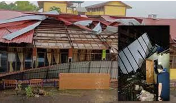 Woman dies due to roof collapse