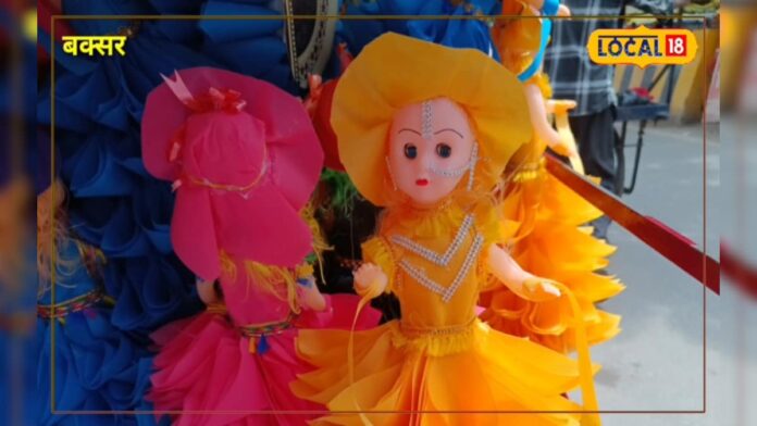 लॉकडाउन में नौकरी छूटी तो शुरू किया गुड़िया बनाना, खूब बिक रही देसी बार्बी डॉल