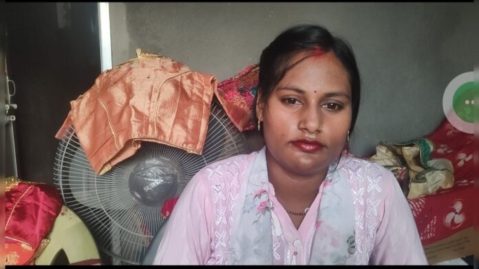 संध्या ने सिलाई को बनाया कमाई का जरिया, महिलाओं को भी कर रही है प्रशिक्षित