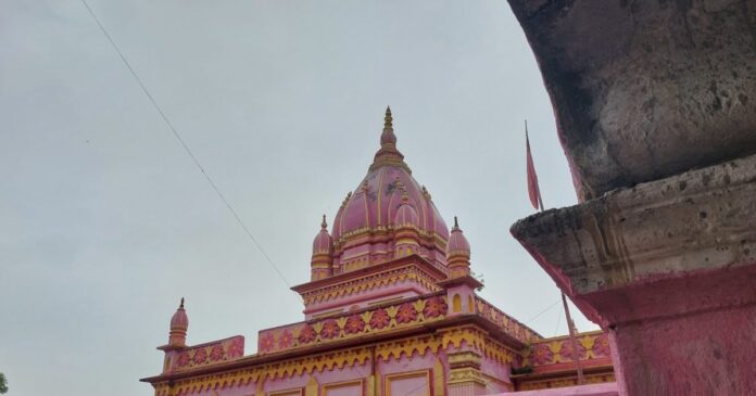भारत का इकलौता मठ, जहां राधा-कृष्ण के साथ गुरु ग्रंथ साहिब की भी होती है पूजा, जानें मान्यता