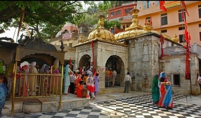 Chintpurni Temple, Una, Himachal Pradesh