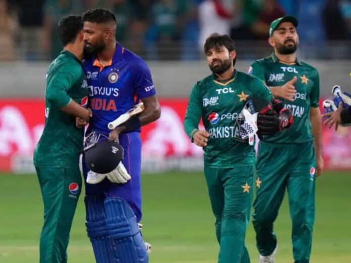IND vs PAK: वर्ल्ड कप से पहले भारत को पाक खिलाड़ी की चेतावनी, कहा- हम 300 रन चेज करेंगे और...