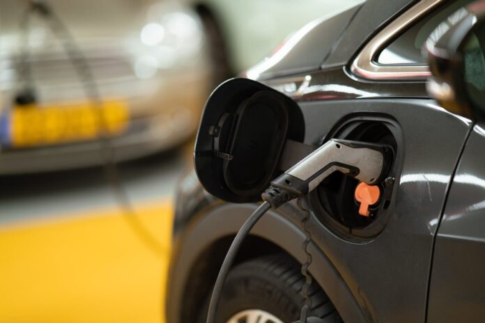 Tata Motors की EV सेल्स हुई 1 लाख से ज्यादा, 1.4 अरब किलोमीटर का किया ट्रैवल