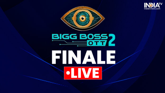 Bigg Boss OTT 2 Grand Finale Live: मनीषा रानी बिग बॉस OTT 2 की रेस से हुई बाहर, एल्विश यादव और अभिषेक मल्हान के बीच होगी टक्कर