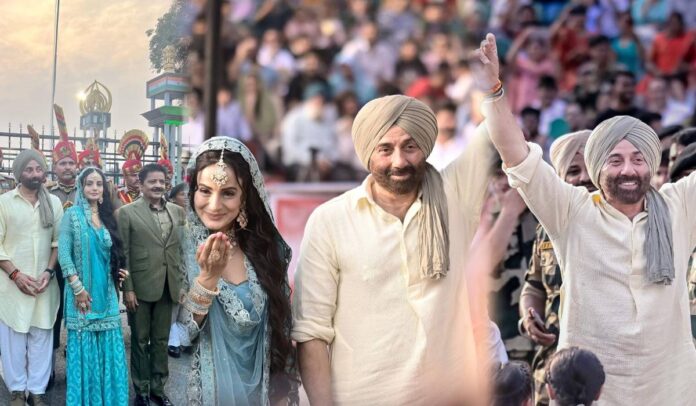 बीएसएफ जवानों के बीच सनी देओल का दिखा अजब क्रेज, तारा-सकीना ने मचाई धूम!
